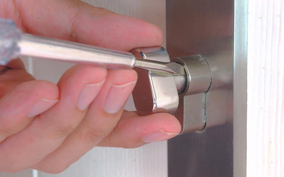 changer serrure porte d'entrée Gennevilliers